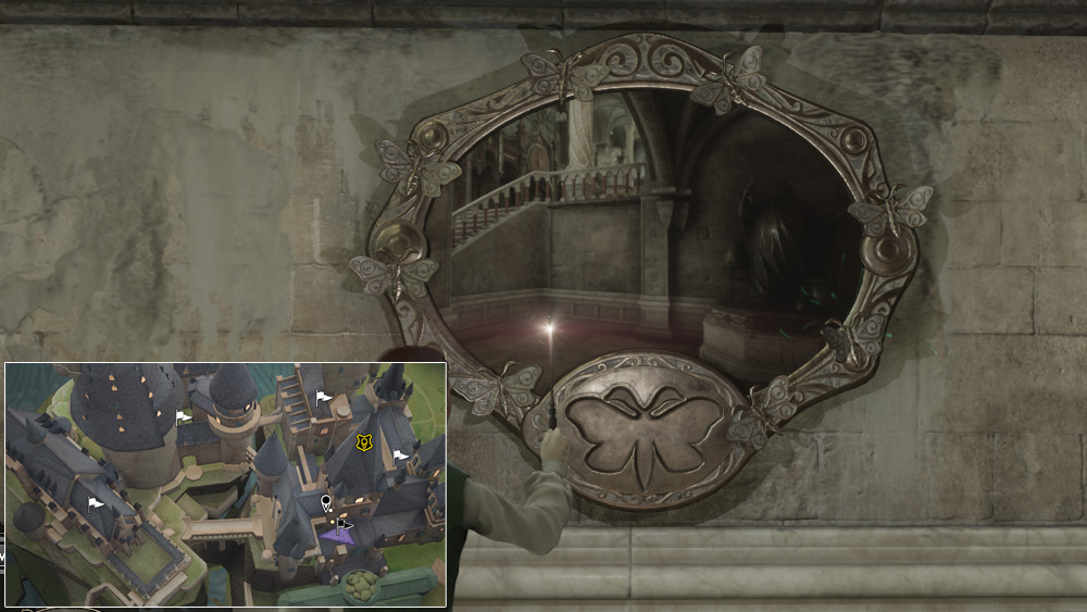 Like a Moth to a Frame in Hogwarts Legacy