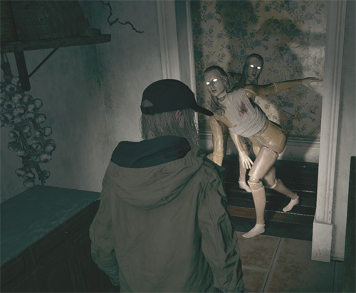 Resident Evil Village: Shadows of Rose: Two Mannequins